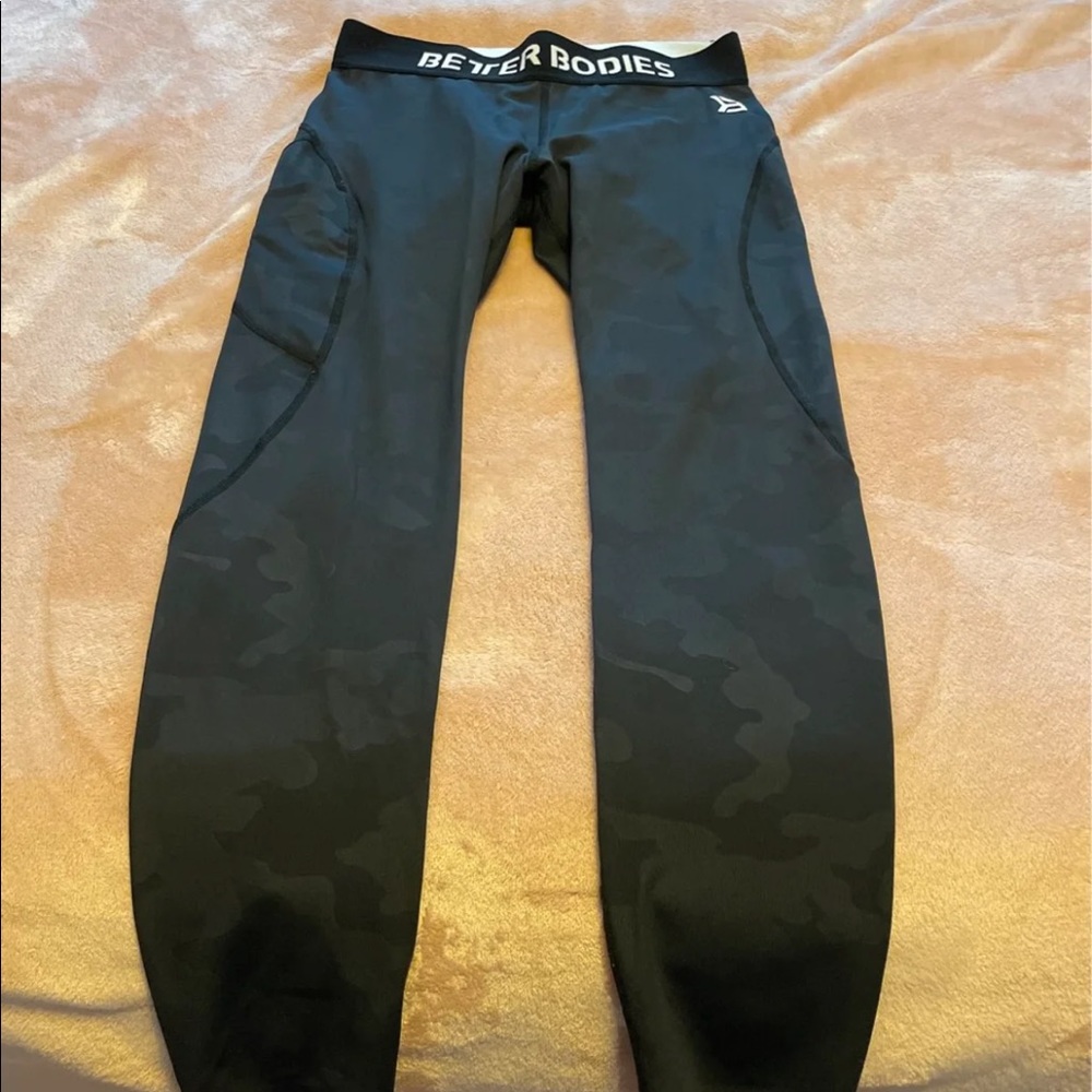 Betterbodies black camo leggings M